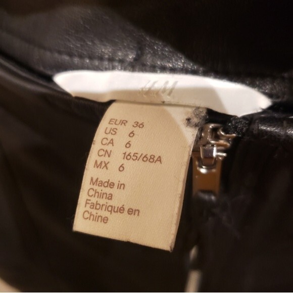 Forever 21 Zipper Faux Leather Black Skirt Size 6 - Picture 5 of 6